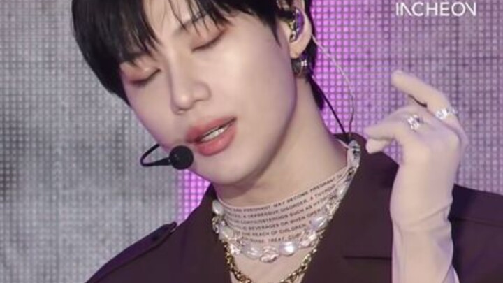 Ở chỗ Taemin, KAI là người hài hước nhất, còn EXO thì lại đồng loạt cho rằng anh ấy thật nhàm chán!