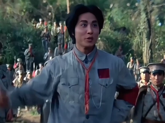 “พระองค์คือพระอาทิตย์ดวงที่สองของประเทศจีน พระอาทิตย์ในใจประชาชน”