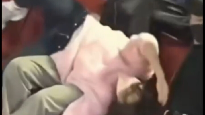 جاء الحب فجأةً هكذا