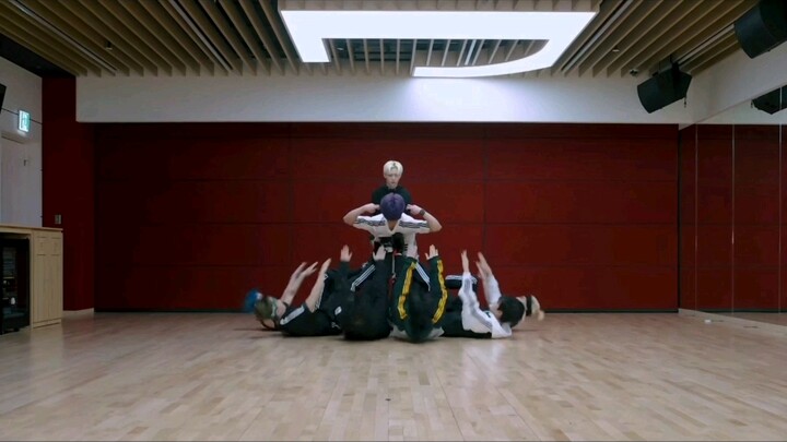 论maniac和go hard的匹配度，卡点准到离谱！！！！一定要看到副歌!!!