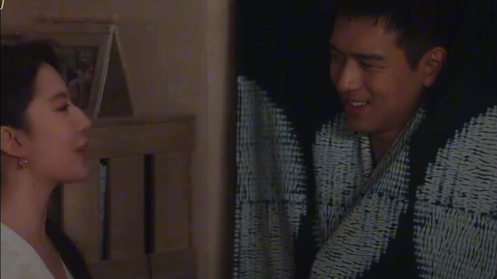 Go somewhere with wind! Xie Zhiyao just came out of the shower and hasn't put on any clothes yet. Sh