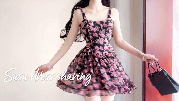 شاركتُ تشكيلة الفساتين الصغيرة الجميلة التي أرتديها في الصيف ~ ملاحظات أناقة لفتاة قصيرة بصدر مسطح، 