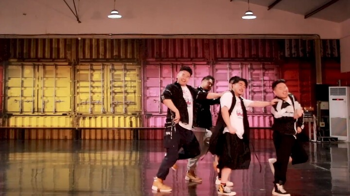 Spinning and falling to the ground~ I can't stop "Making a fuss" practice room version [Panda Hall]