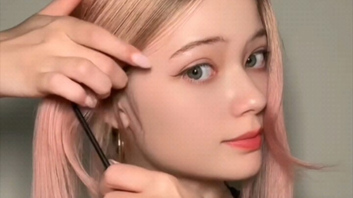 Stop tucking your hair behind your ears and try this method