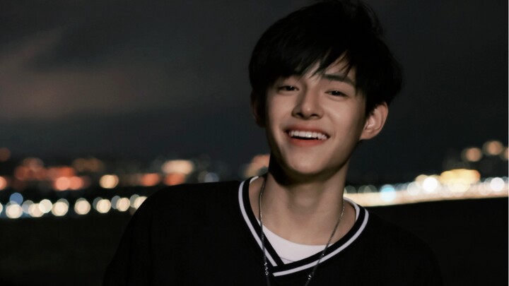 لا ترمش! الأخ الصغير يُعيد تصميم ثانوية للبنين بشكل مذهل