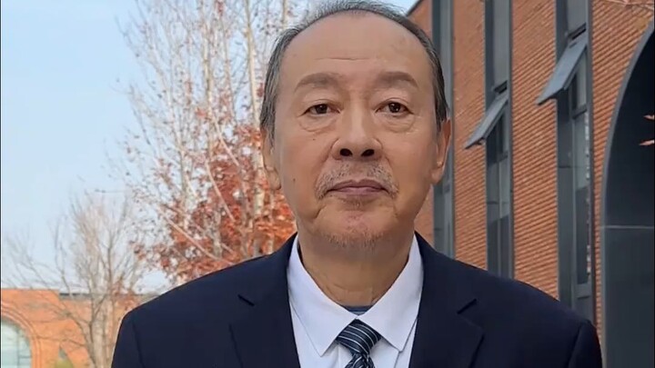 Hou Tianlai: Penggemar perempuan asing secara inisiatif mencariku untuk belajar bahasa asing