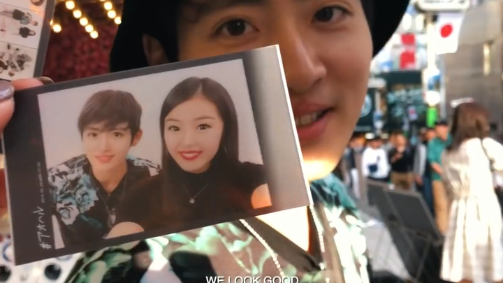 【Rikimaru】Neon Person's Daily Life: Taking Big-Head Photos with Hina