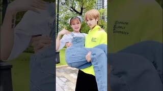 Em chọn người khỏe nhất nha 💪