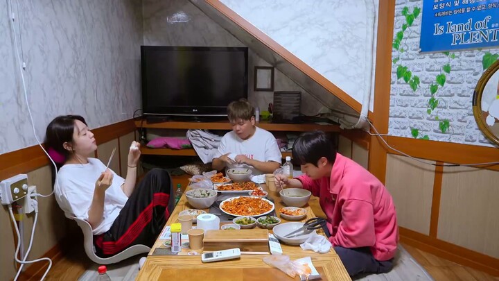 Kian's Bizarre B&B Episode 8 Dubbing Indonesia