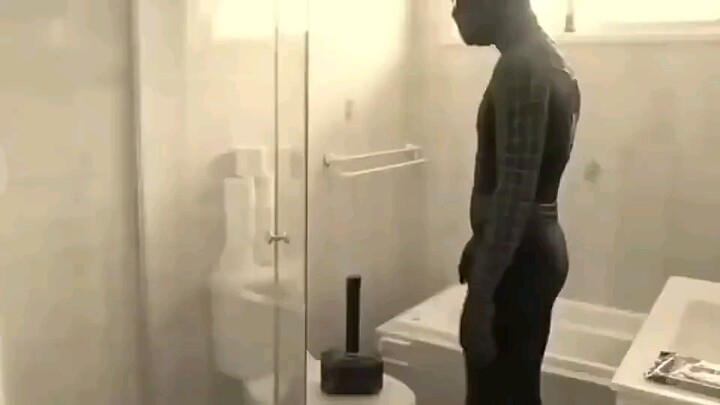 Thor đã trêu chọc Người Nhện như thế nào