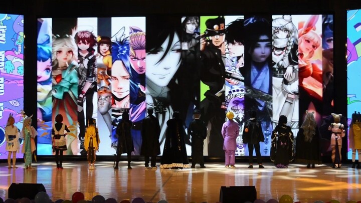A big brawl! A cosplay catwalk that wowed the crowd!