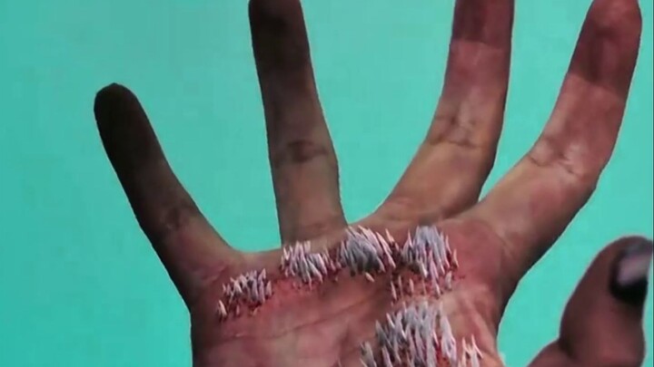 After drinking just a blue potion, the girl’s body underwent a bizarre transformation: sharp spines 