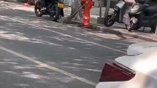 يبدو أن الأخت الصغيرة لا تعرف مدى خطورة العواقب #أخبار_الآن