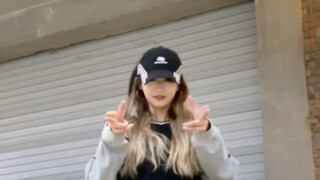 Chúng tôi, những người hâm mộ Kpop, có rất nhiều năng lượng và phương tiện để nhảy cover! !