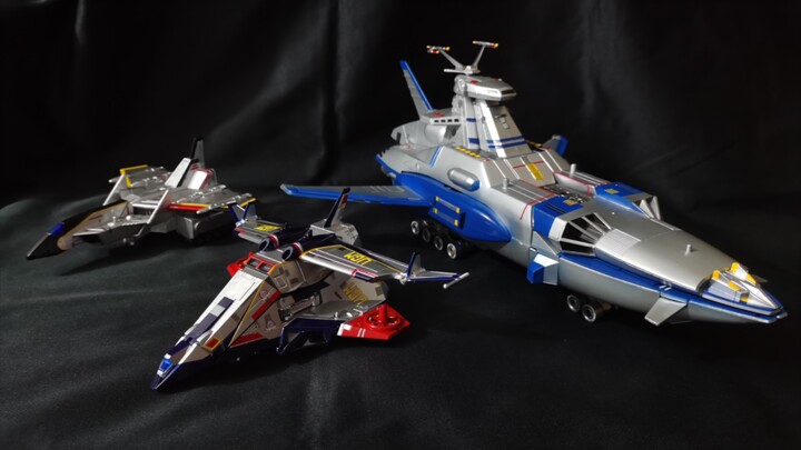 Ultraman Eddie plane, UGM fighter, air chariot, silver eagle, space Mami, dx toy repaint