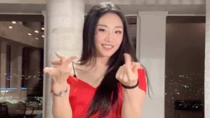 Ayo lihat senior Yale menari lagu Korea "Earthquake"