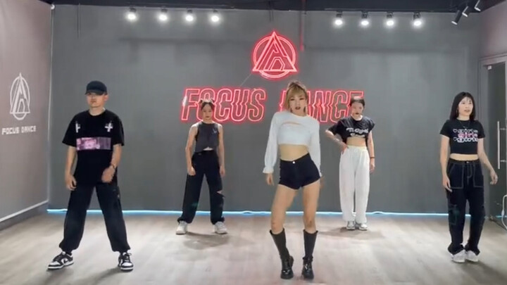 Korean Dance Teaching- Lisa- MONEY