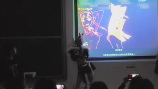 When Senior Silver Wolf danced 02 Shake in the Frozen Eel Club U•ェ•*U