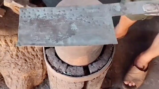 سكين مطبخ مزورة بقذيفة مدفع