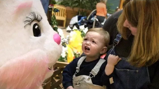 FUNNY KIDS EASTERN BUNNY ล้มเหลวในการรวบรวม - เด็กและทารกกลัว Eastern Bunnies 2018