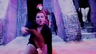 yg家族传统又加一，没什么不能牵的 "权志龙