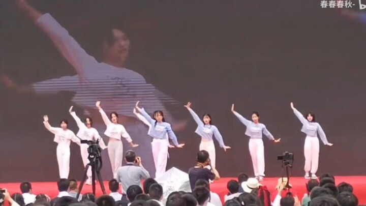 高二成人礼翻跳青春有你1主题曲 克拉圆梦现场！|回浦中学舞社