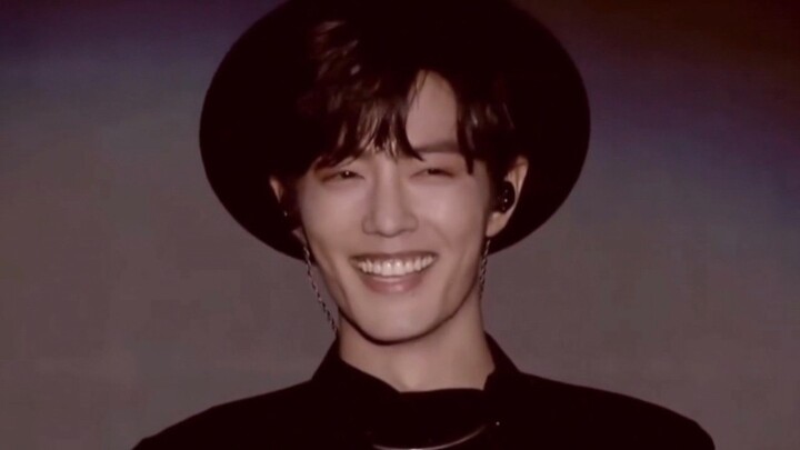 ฉากดังของเซียวจ้านในเมืองไทย “รอยยิ้มที่เปลี่ยนเมืองและเมืองได้” ยิ้มนี้มันบ้าจริงๆ