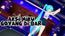 Aksi Goyang Miku di Bar yang Bikin Penonton Terpukau !