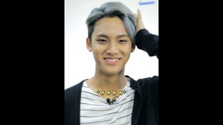 mingyu's acrostic poem of "Mansae" 😆 #seventeen #mingyu