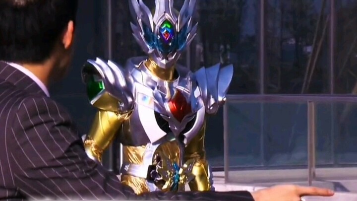 Armor Hero but it is not the transformation of Armor Hero but Li Zi's home game "Armor Hero"