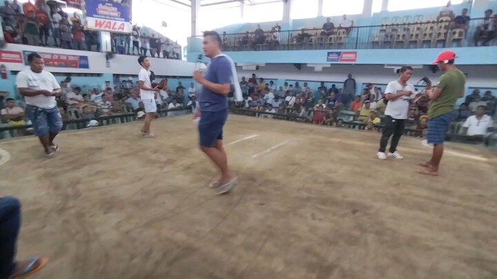 tabla naman ang malatuba namin binitawan ng naka sumbrero na pula