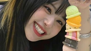 "Trong bối cảnh K-pop luôn thay đổi, cô ấy đã tạo ra một phong cách độc đáo mà chỉ mình cô ấy mới có