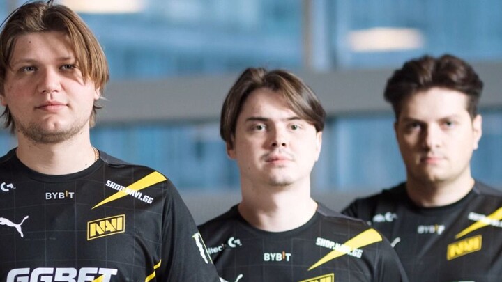 “Is middle-parted hair really the ultimate look in CS:GO?”