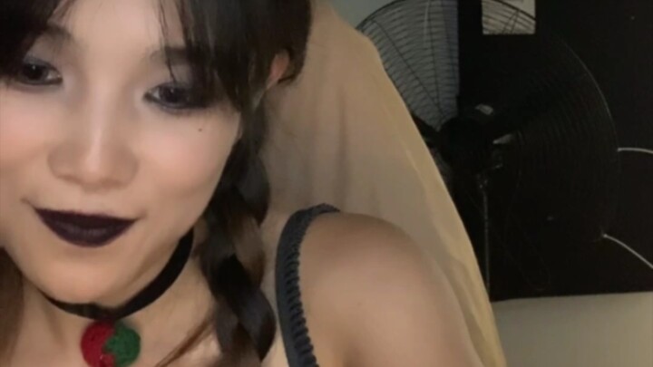 «هولا هولا الخنزير القافز (تاو ديان)» هل تعلم أن جو هوا اشترت الكثير من طلاء الأظافر؟ 😏😏😏