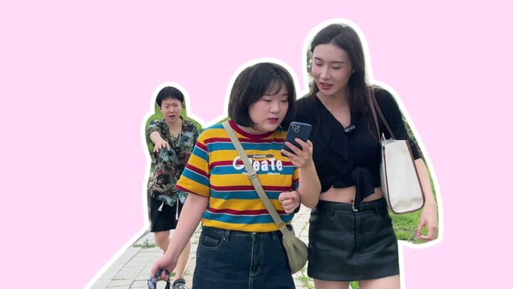 Sopir ini kok kelihatan begitu akrab ya?