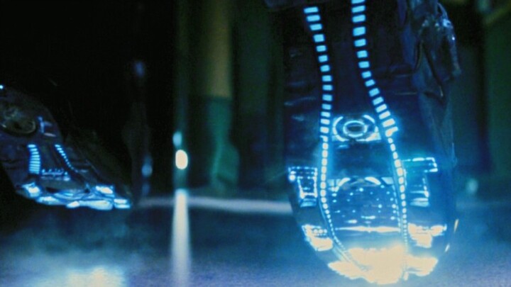 No boy can resist such skateboard shoes!