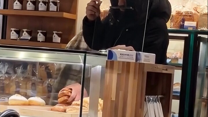 Roti yang tidak perlu dibayar