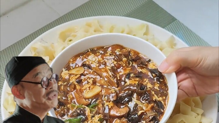 Vào cuối thời Dân Quốc, 80 vạn chỉ còn mua được nửa bát mì!