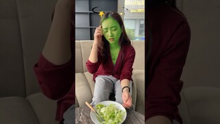 SHK - Giúp Cô Gái Da Xanh! Help Blue Skin Girl Return Normal #story #shorts #SuperHeroKids