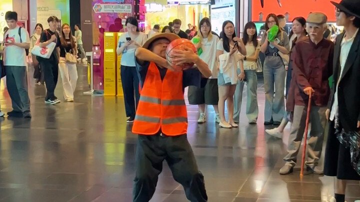 What a magical basketball! It’s got everyone completely mesmerized.