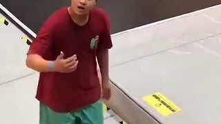 12岁的孩子告状：妈：小女孩叫我叔叔