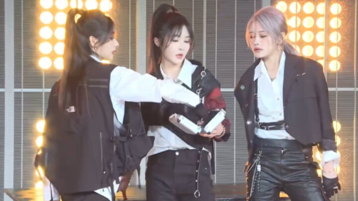 Will Lao Liu perform "The Ultimate Mission" at his birthday concert? Team H sent Ah Xin and Ti Ti to