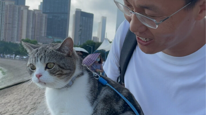 Suami saya bilang, sering melihat perempuan cantik bisa menjaga pikiran tetap muda