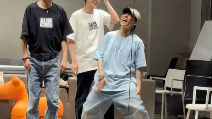 Những người vui nhộn nhảy múa – Nhất định phải học