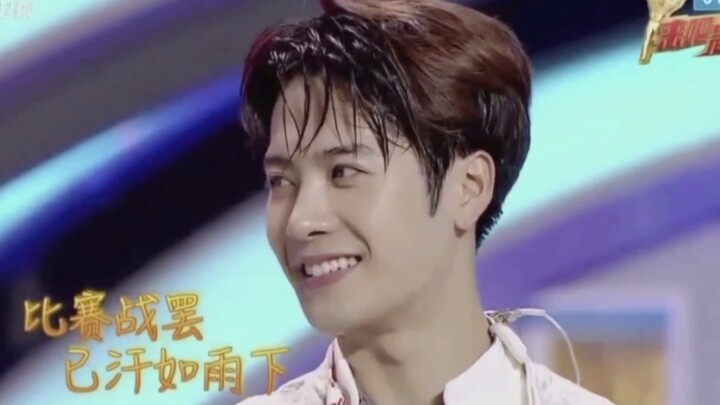 【Clip mashup sôi động của Vương Gia Nhĩ】Thần tượng đích thực xứng đáng với hai chữ “thần tượng”   nh