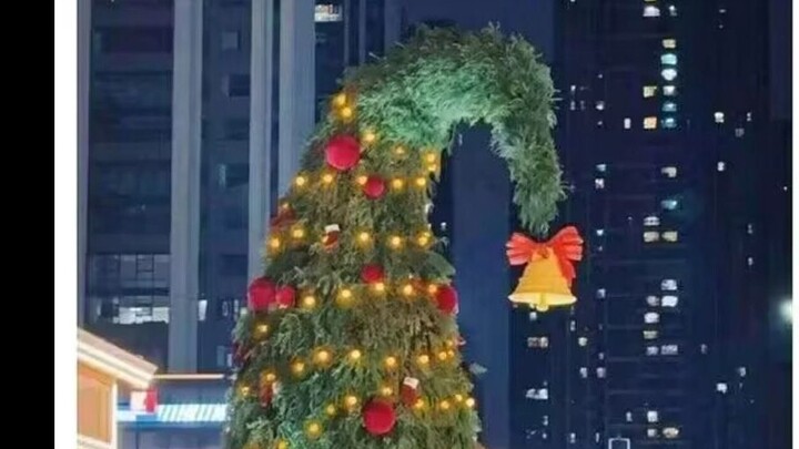 Chengdu's Christmas Tree — Internet Meme Compilation 312