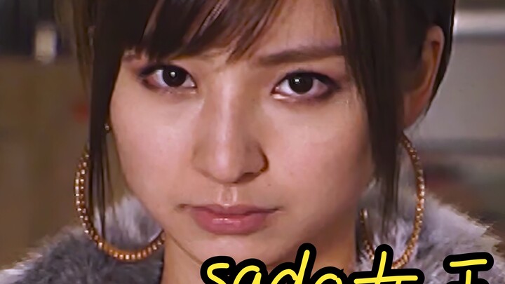 كيف ترى الفتيات الطوال أنفسهن