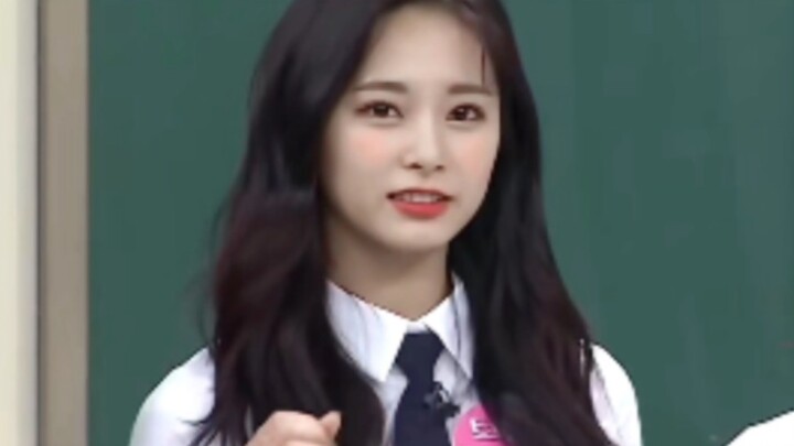 حقًا، مجرد تموجة كبيرة واحدة فقط، طالما أنها ليست شعرًا مستقيمًا طويلًا.