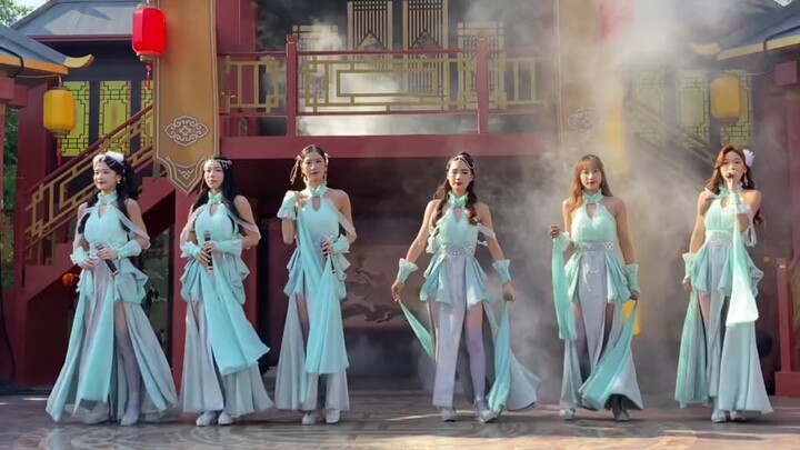 مرحبًا بكم جميعًا، أنا الشيطانة الصغيرة أحييكم بكل احترام