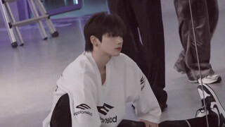 【NEXZ｜Fu An You YU】Thần tượng học nhảy breakdance 9 năm biểu diễn động tác quay vòng lớn